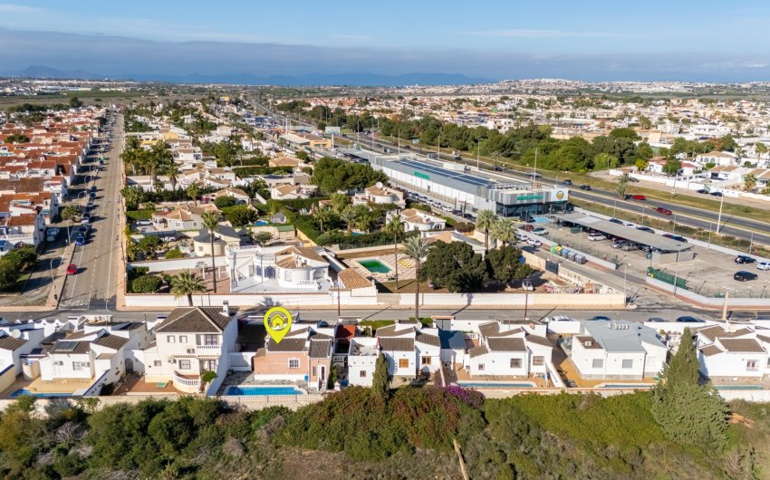 Herverkoop - Villa -
Torrevieja - Costa Blanca