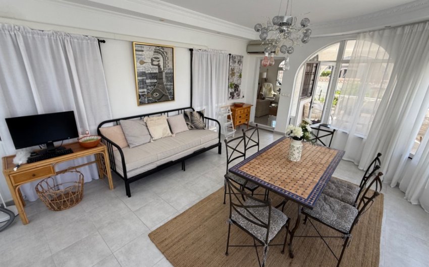 Herverkoop - Villa -
Torrevieja - Costa Blanca