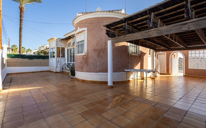 Herverkoop - Villa -
Torrevieja - Costa Blanca
