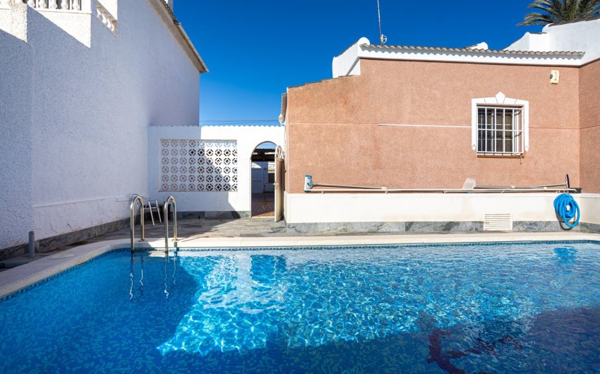 Herverkoop - Villa -
Torrevieja - Costa Blanca