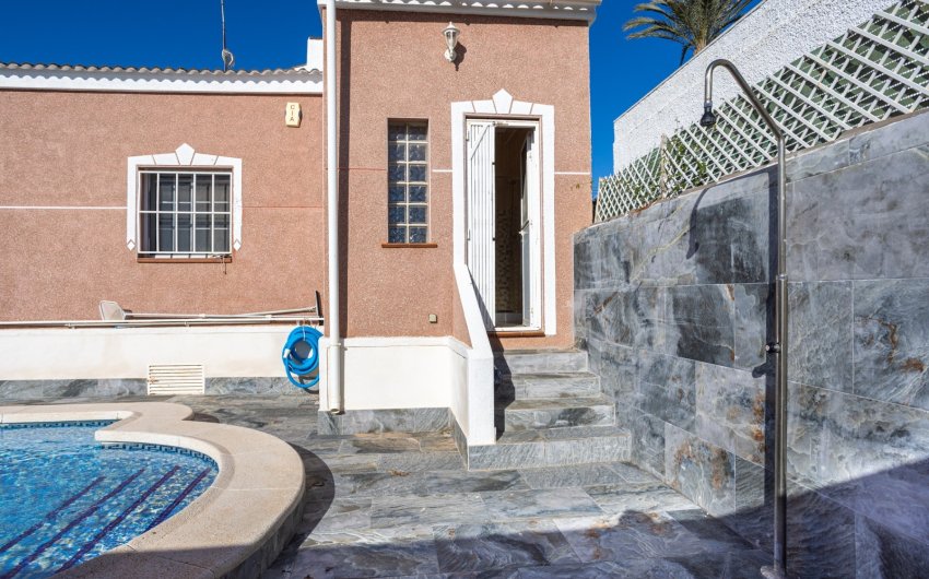 Herverkoop - Villa -
Torrevieja - Costa Blanca