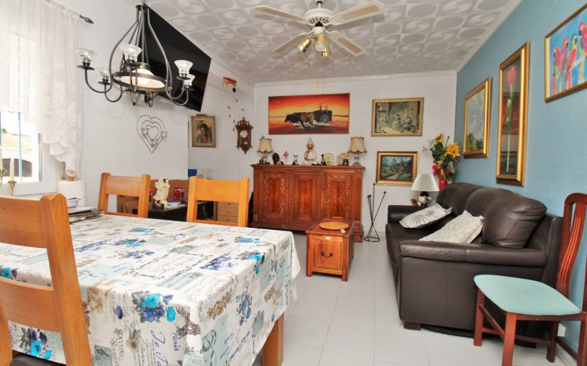 Herverkoop - Villa -
Torrevieja - El Chaparral