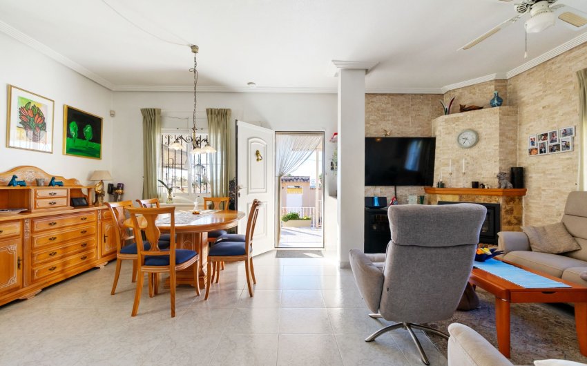 Herverkoop - Villa -
Torrevieja - El Chaparral