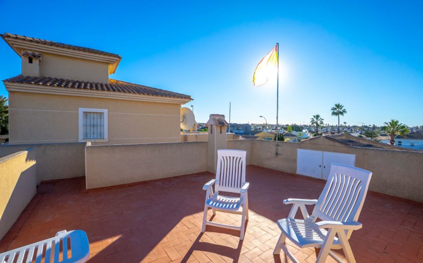 Herverkoop - Villa -
Torrevieja - El Chaparral