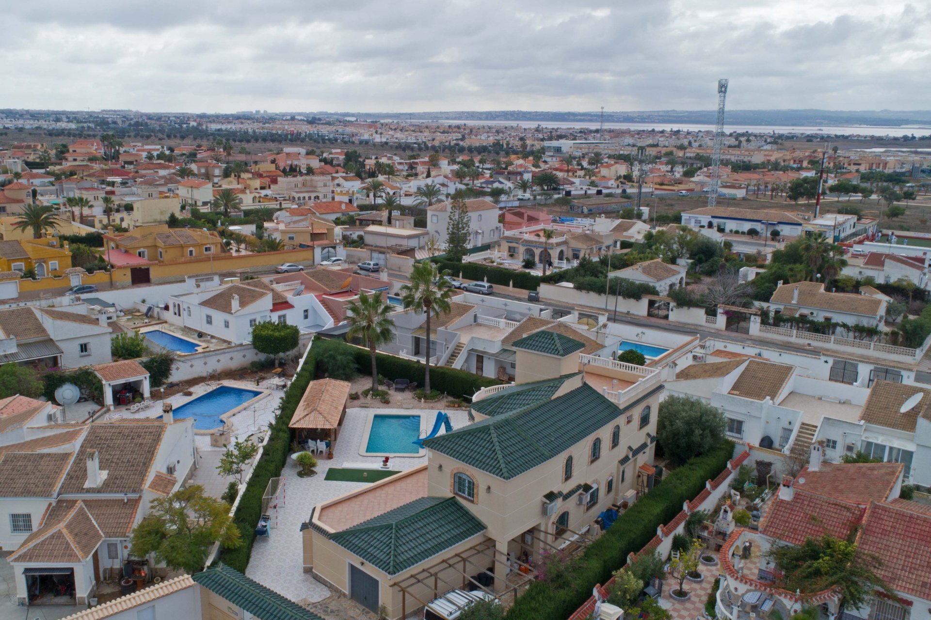 Herverkoop - Villa -
Torrevieja - El Chaparral