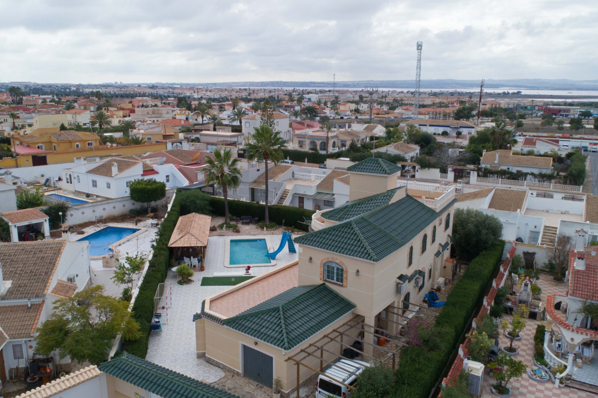 Herverkoop - Villa -
Torrevieja - El Chaparral