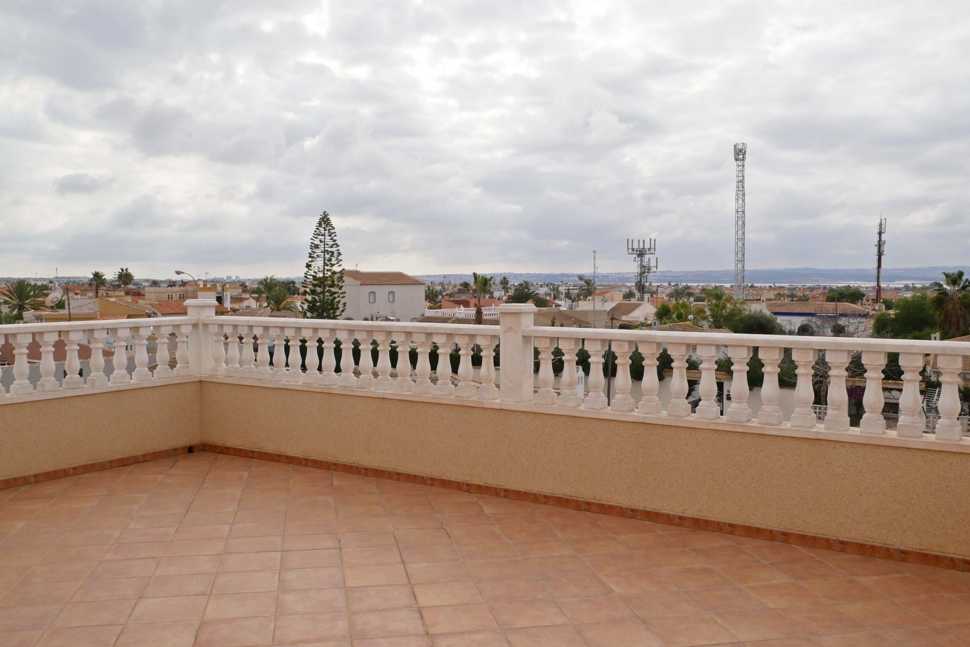 Herverkoop - Villa -
Torrevieja - El Chaparral