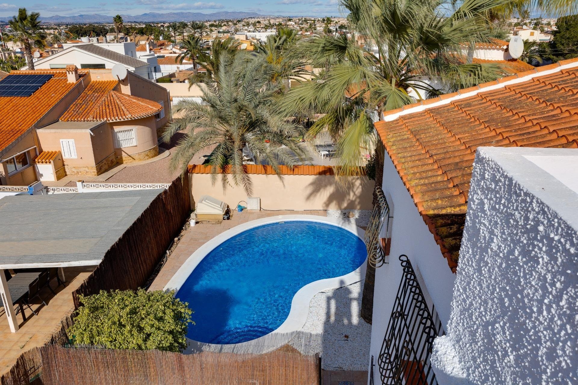 Herverkoop - Villa -
Torrevieja - La Siesta - El Salado - Torreta
