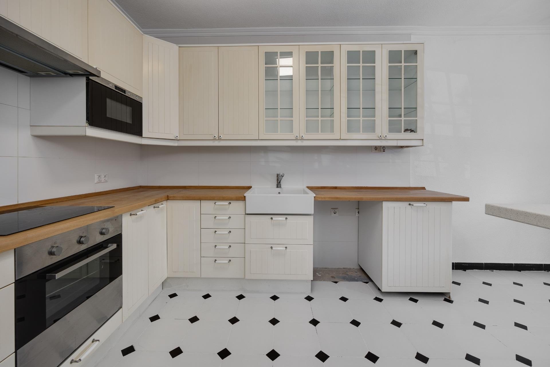 Herverkoop - Villa -
Torrevieja - La Siesta - El Salado - Torreta