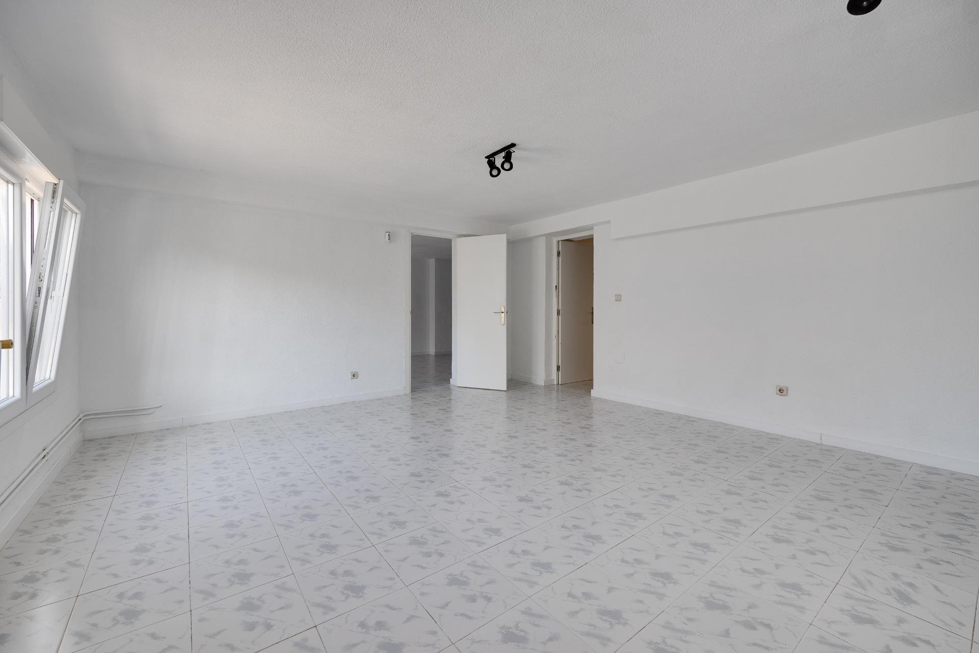 Herverkoop - Villa -
Torrevieja - La Siesta - El Salado - Torreta