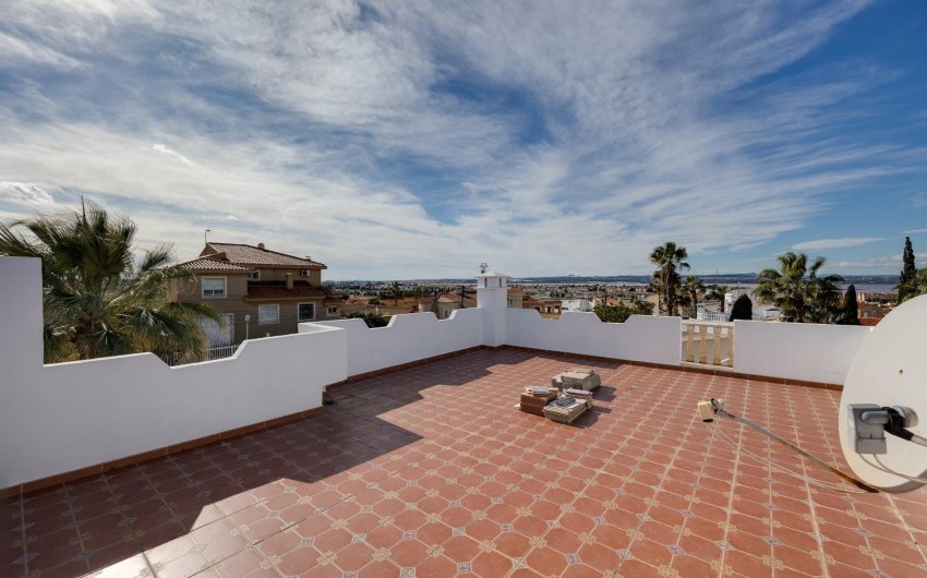 Herverkoop - Villa -
Torrevieja - La Siesta - El Salado - Torreta