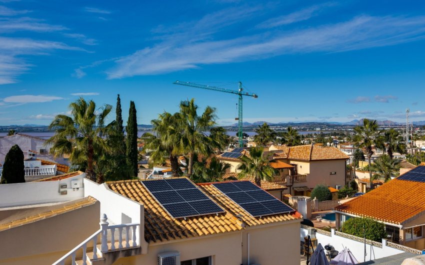 Herverkoop - Villa -
Torrevieja - La Siesta - El Salado - Torreta