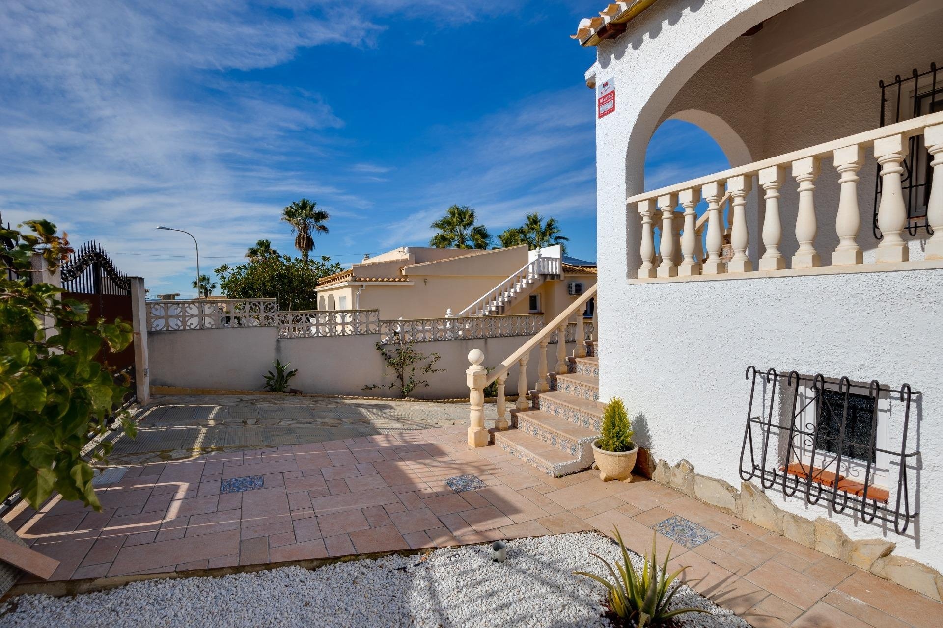 Herverkoop - Villa -
Torrevieja - La Siesta - El Salado - Torreta