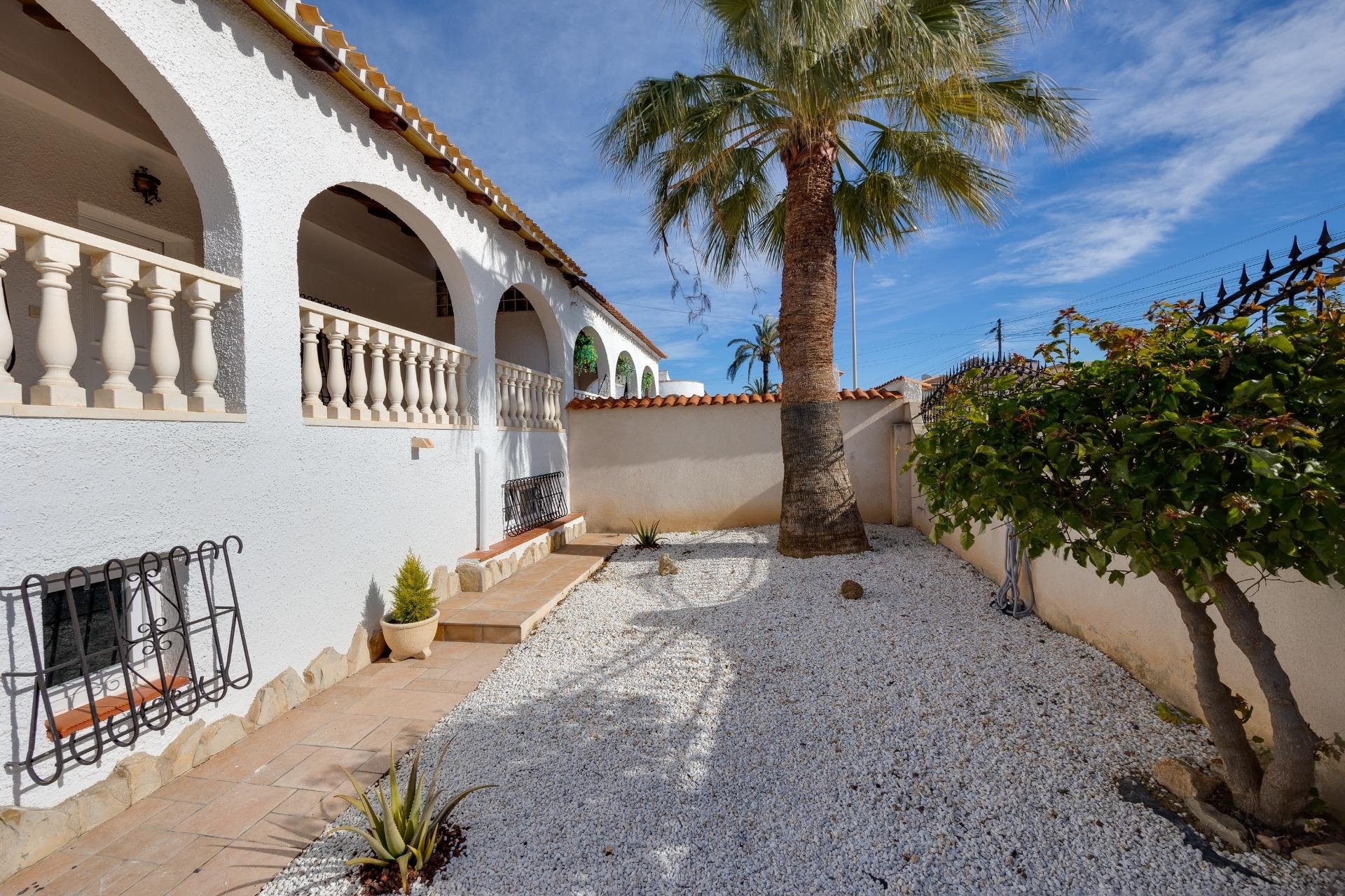 Herverkoop - Villa -
Torrevieja - La Siesta - El Salado - Torreta