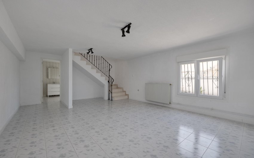 Herverkoop - Villa -
Torrevieja - La Siesta - El Salado - Torreta