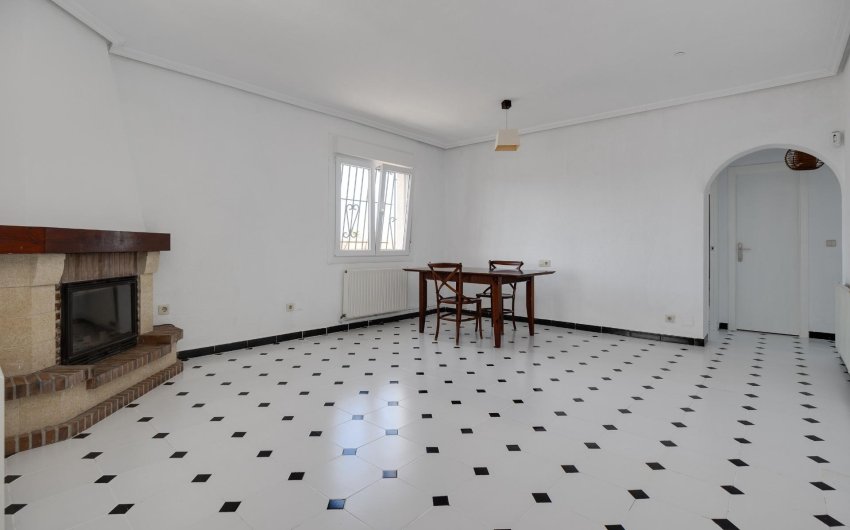 Herverkoop - Villa -
Torrevieja - La Siesta - El Salado - Torreta