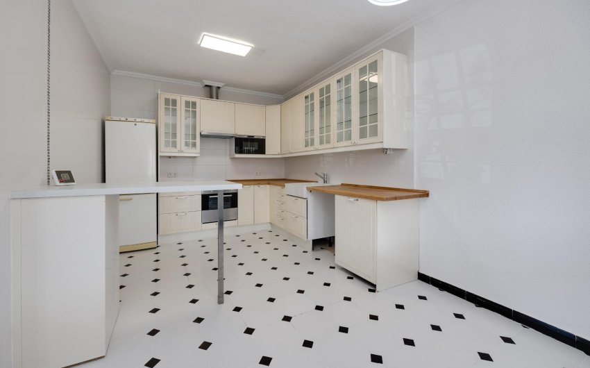 Herverkoop - Villa -
Torrevieja - La Siesta - El Salado - Torreta