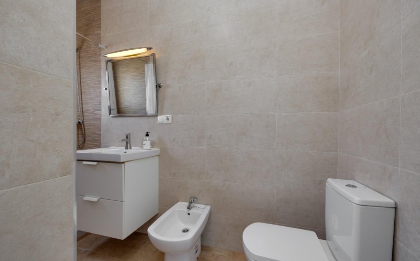 Herverkoop - Villa -
Torrevieja - La Siesta - El Salado - Torreta