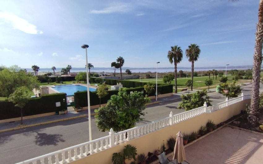 Herverkoop - Villa -
Torrevieja - La Siesta - El Salado - Torreta