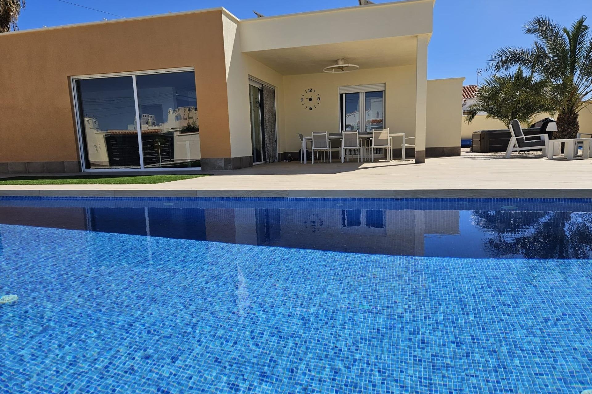 Herverkoop - Villa -
Torrevieja - La Siesta - El Salado - Torreta