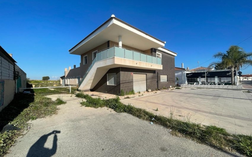 Herverkoop - Villa -
Torrevieja - La Siesta - El Salado - Torreta