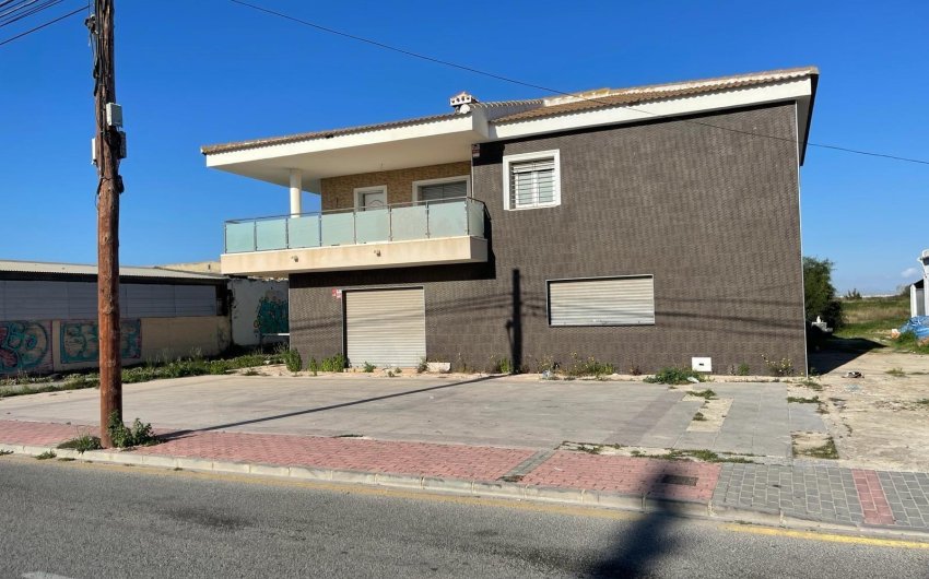Herverkoop - Villa -
Torrevieja - La Siesta - El Salado - Torreta
