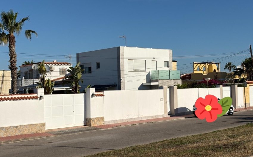 Herverkoop - Villa -
Torrevieja - La Siesta - El Salado - Torreta