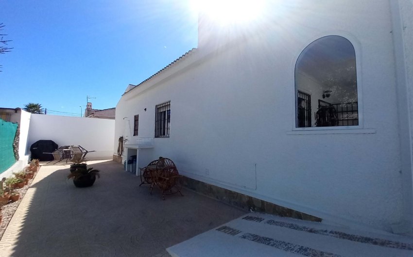 Herverkoop - Villa -
Torrevieja - La Siesta