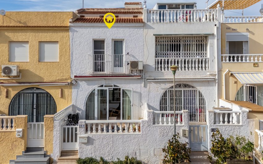 Herverkoop - Villa -
Torrevieja - La Siesta