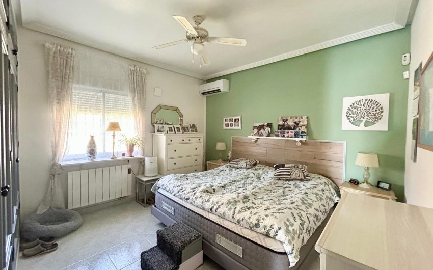 Herverkoop - Villa -
Torrevieja - La Siesta