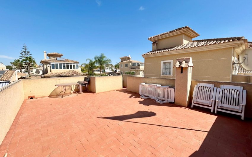 Herverkoop - Villa -
Torrevieja - La Siesta