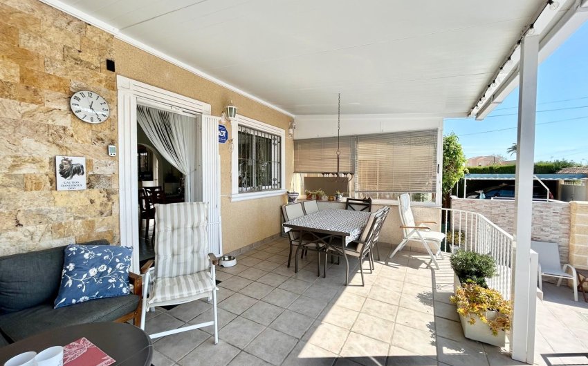 Herverkoop - Villa -
Torrevieja - La Siesta