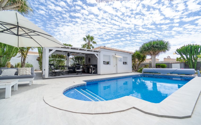 Herverkoop - Villa -
Torrevieja - La Siesta