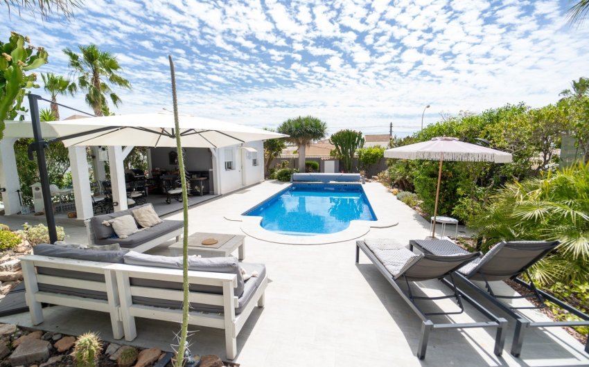 Herverkoop - Villa -
Torrevieja - La Siesta