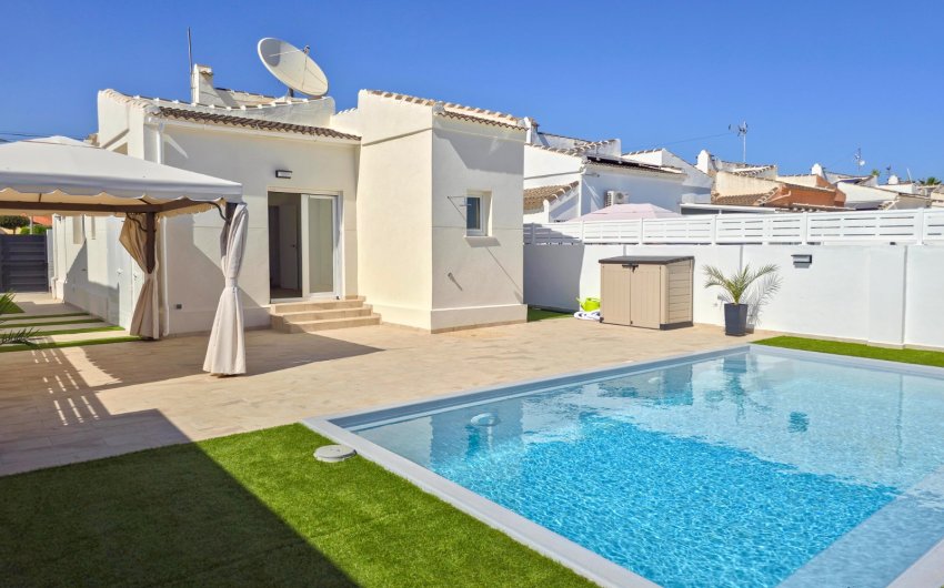 Herverkoop - Villa -
Torrevieja - La Siesta