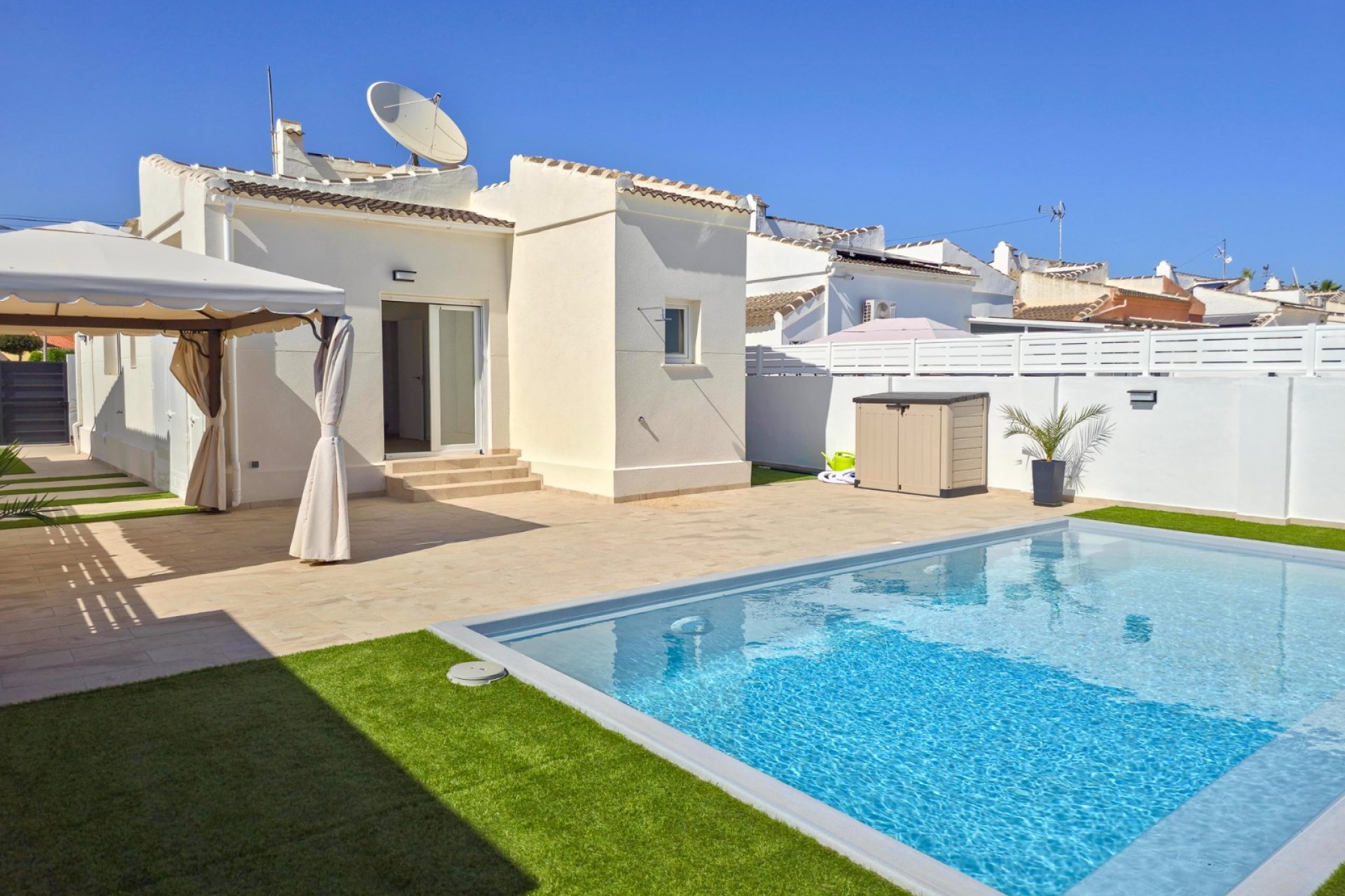 Herverkoop - Villa -
Torrevieja - La Siesta