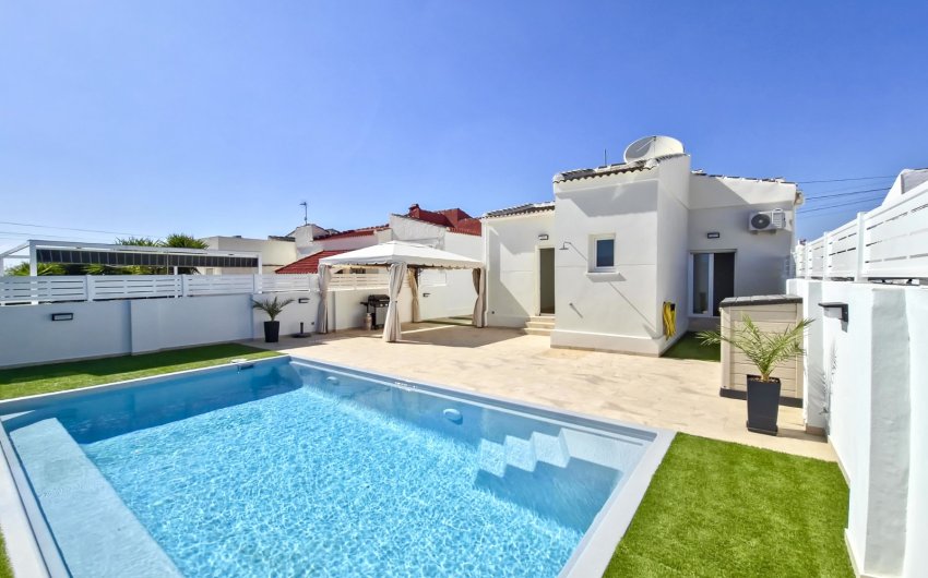 Herverkoop - Villa -
Torrevieja - La Siesta