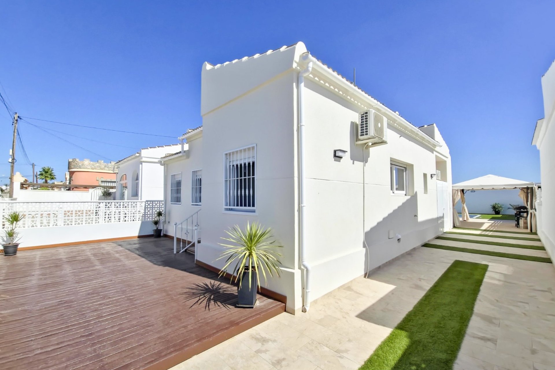 Herverkoop - Villa -
Torrevieja - La Siesta