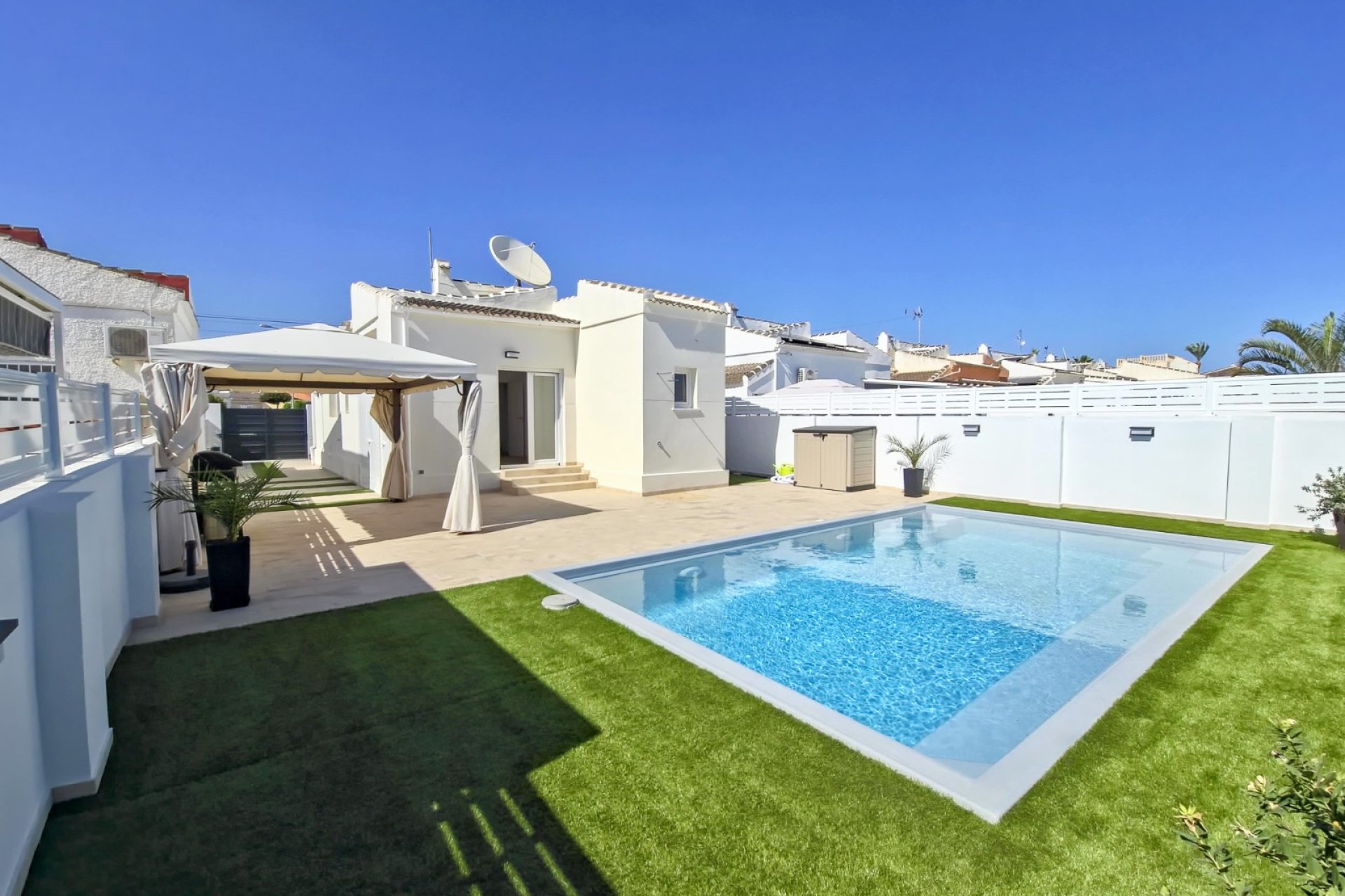 Herverkoop - Villa -
Torrevieja - La Siesta