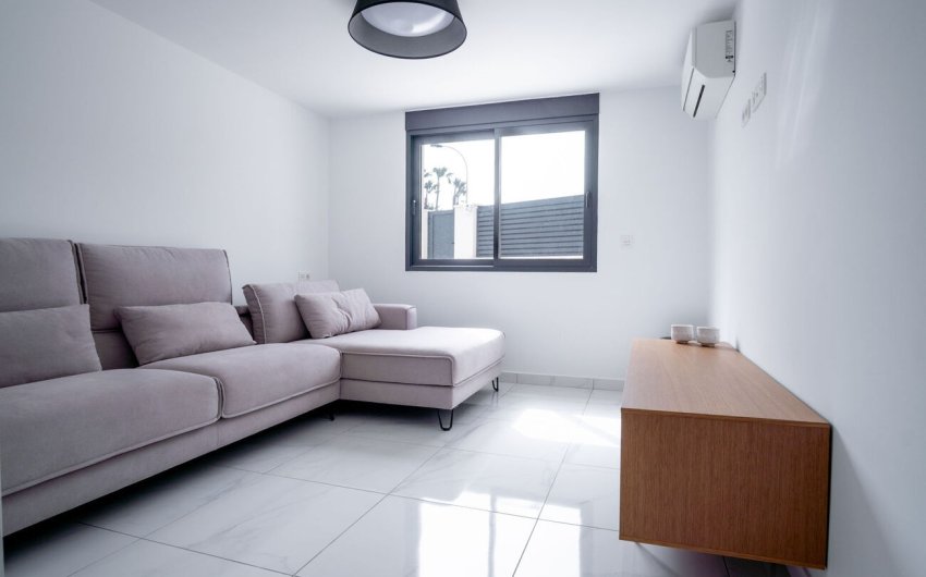 Herverkoop - Villa -
Torrevieja - La Valeta