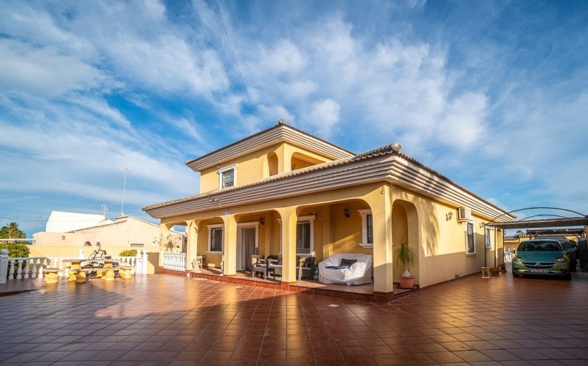 Herverkoop - Villa -
Torrevieja - LOS BALCONES - LOS ALTOS