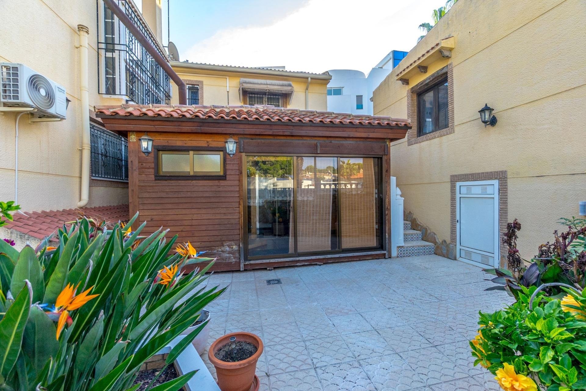 Herverkoop - Villa -
Torrevieja - Los Balcones
