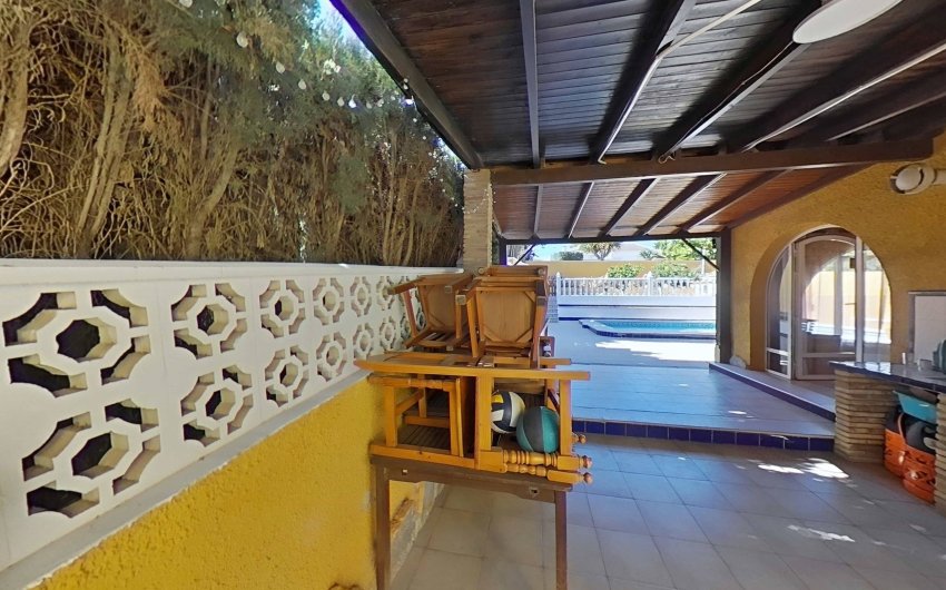 Herverkoop - Villa -
Torrevieja - Los Balcones