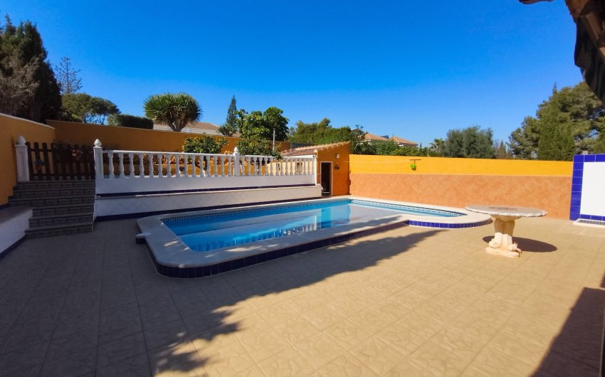 Herverkoop - Villa -
Torrevieja - Los Balcones