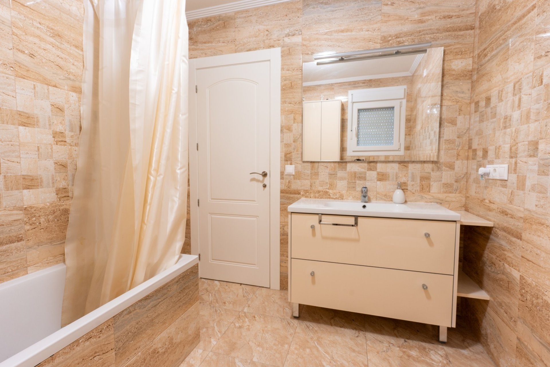 Herverkoop - Villa -
Torrevieja - Los Balcones