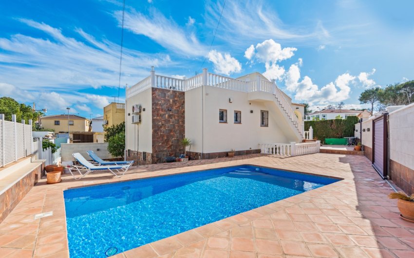 Herverkoop - Villa -
Torrevieja - Los Balcones