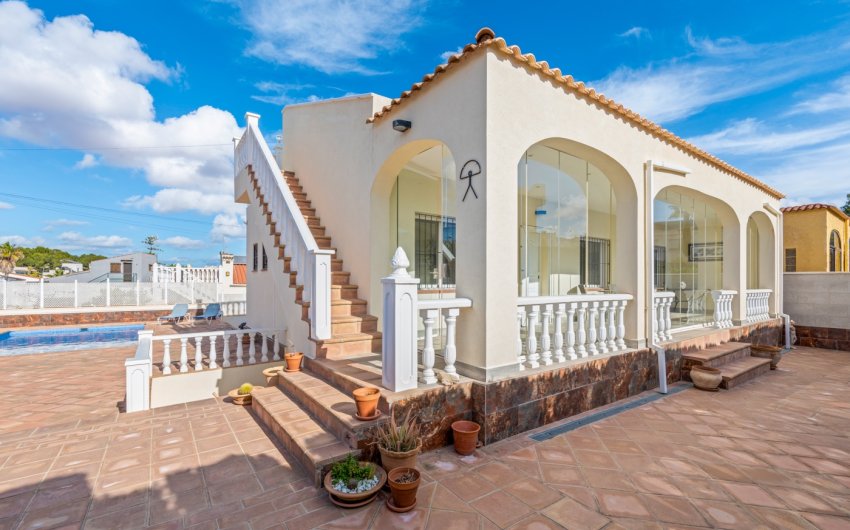 Herverkoop - Villa -
Torrevieja - Los Balcones