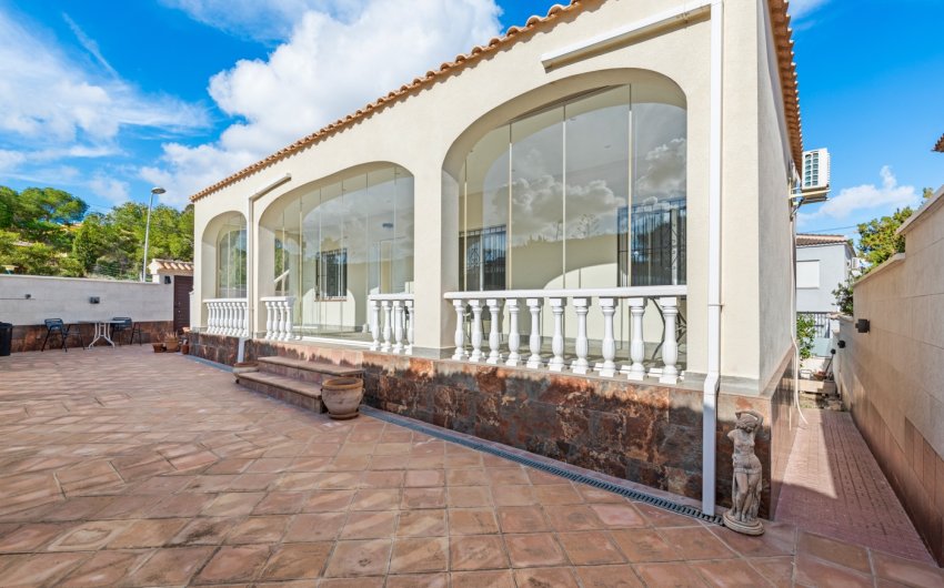 Herverkoop - Villa -
Torrevieja - Los Balcones