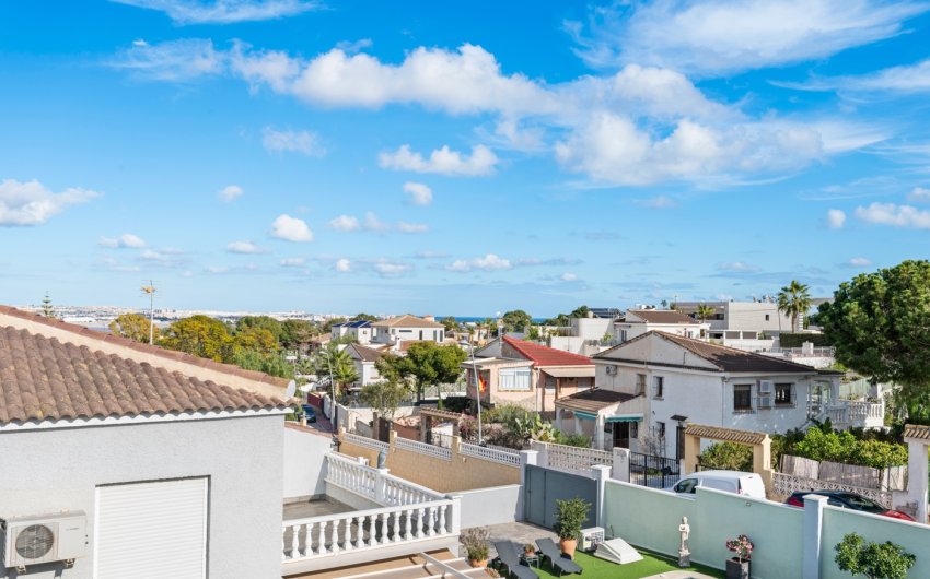 Herverkoop - Villa -
Torrevieja - Los Balcones