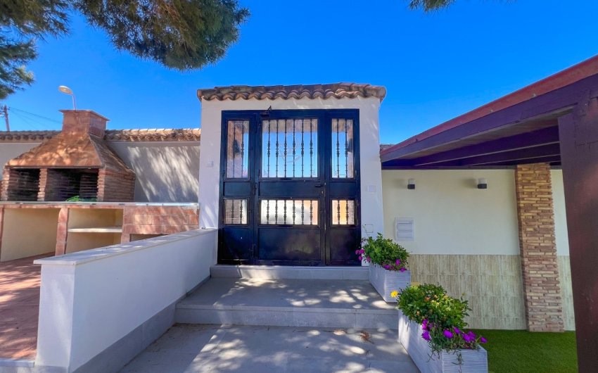 Herverkoop - Villa -
Torrevieja - Los Balcones